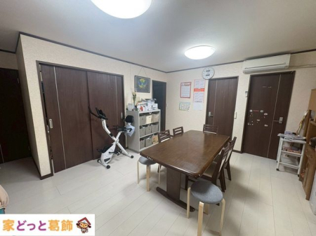 ���r���O ���r���O