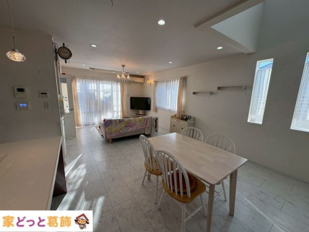 ���r���O ���r���O