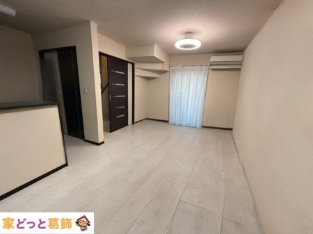 ���r���O ���r���O