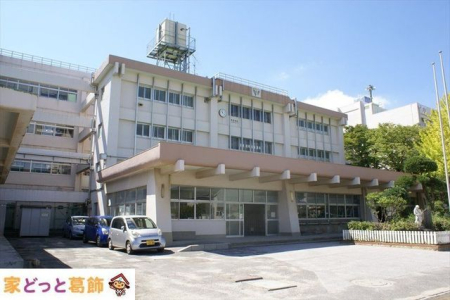 ���ӊ� �D���s�����I�����w�Z �k��8���B 580m