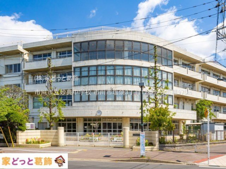 ���ӊ� �s��s�����T���w�Z �B�e��(2022-05-03) 970m