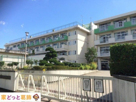 ���ӊ� �������܎s���Ō����w�Z �k��13���B 1010m