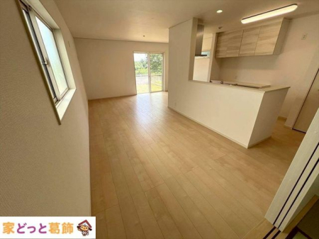 ���r���O ���r���O