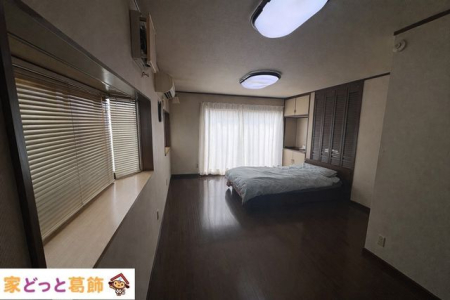 ���r���O ���r���O