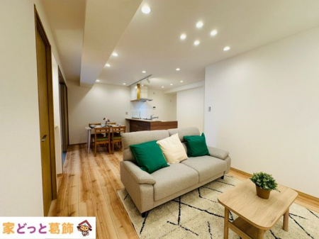 ���r���O ���r���O