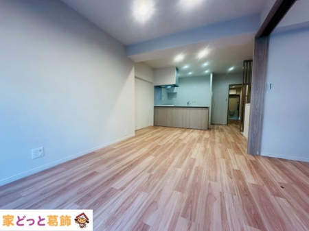 ���r���O ���r���O