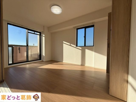 ���r���O ���r���O