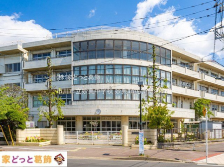 ���ӊ� �s��s�����T���w�Z �B�e��(2022-05-03) 900m