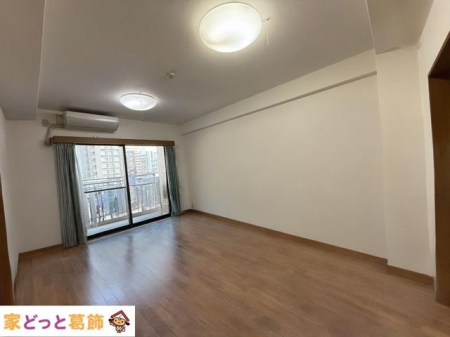 ���r���O ���r���O