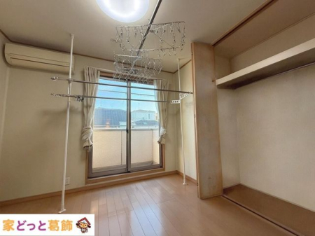 �Q�� �Q��