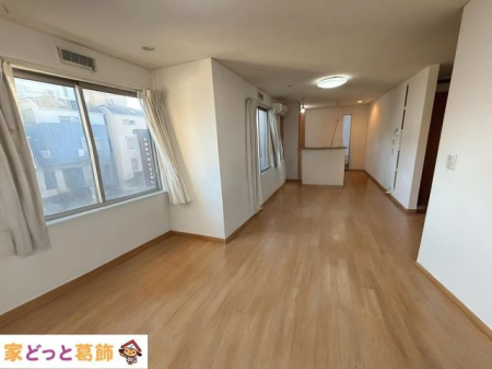 ���r���O ���r���O